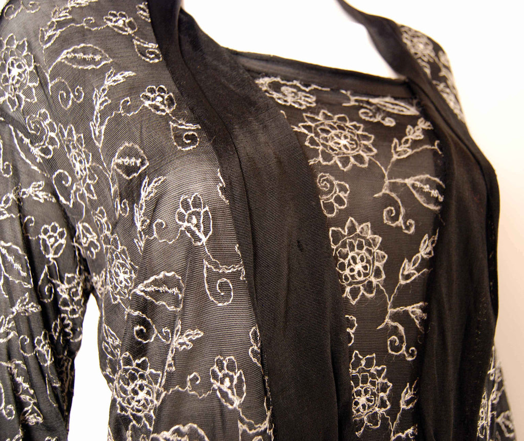Embroidered 1920s Flapper Blouse - refashioner - 4