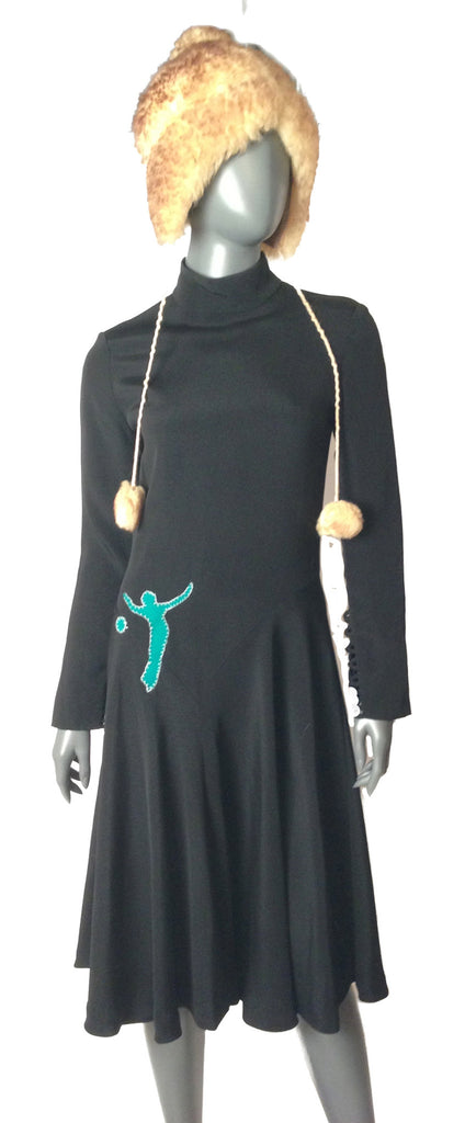 1970s Black Crepe Dress, & Dovima - refashioner - 3