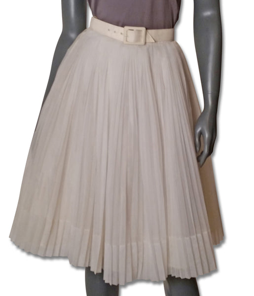 Accordion Pleated 1950s Skirt - refashioner - 1