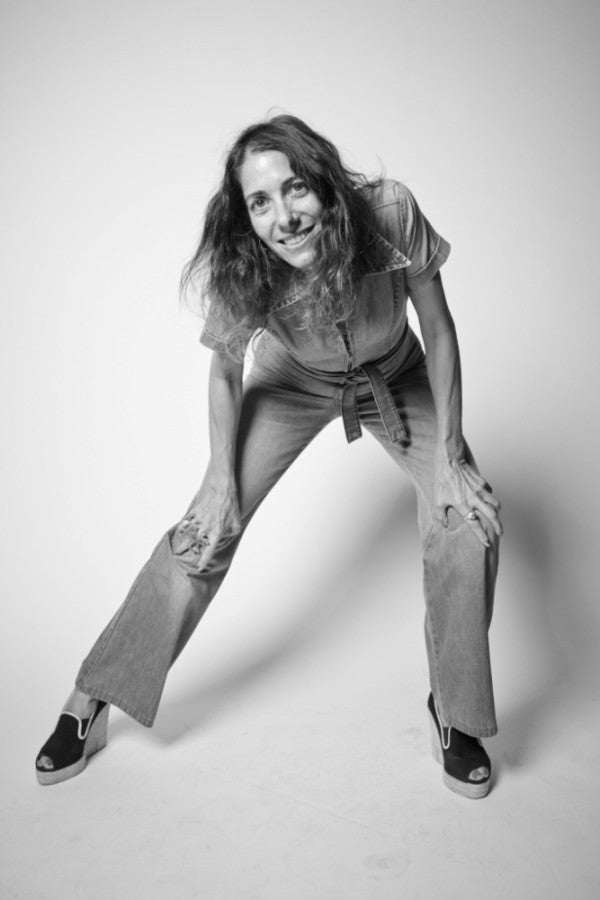 OBERON SINCLAIR: NY-Lon-about-town(s) famed for knowing everyone, liking kale, & her legendary style - refashioner - 3