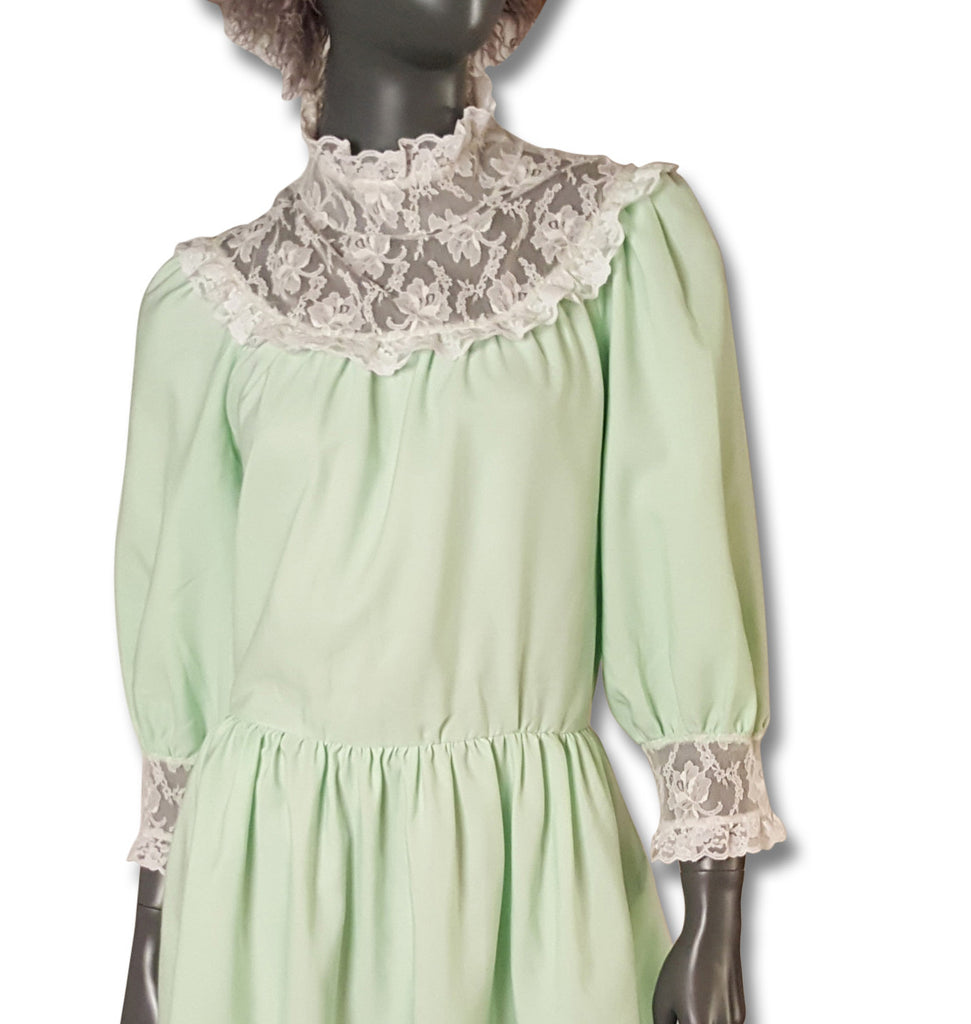 Pale Mint Pretty 1970s Dress - refashioner - 4